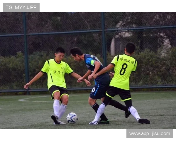 英超六强五队占据小组积分前列 出线形势明朗